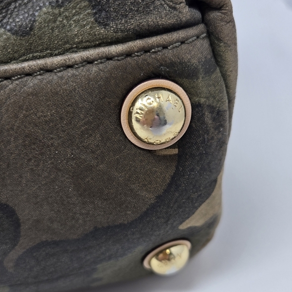 MICHAEL KORS CAMOUFLAGE SHOULDER BAG PURSE CAMO SOFT LEATHER GOLD INTERIOR WOMEN - Picture 12 of 16